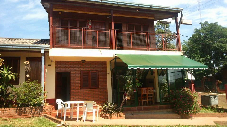 Hostel Y Posada Colibri 푸에르토이과수 외부 사진